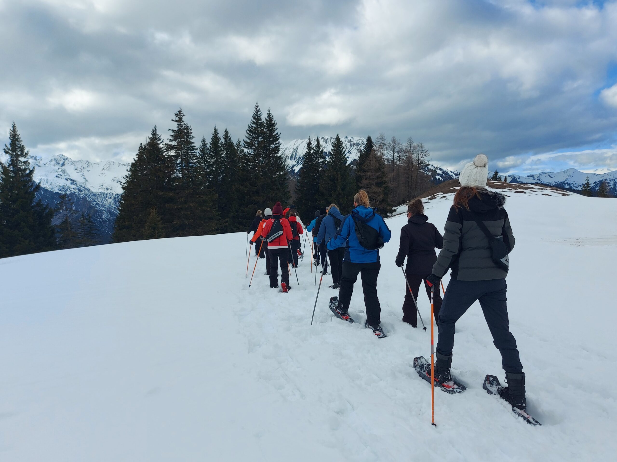 Sneeuwschoenwandelen teambuilding Oostenrijk